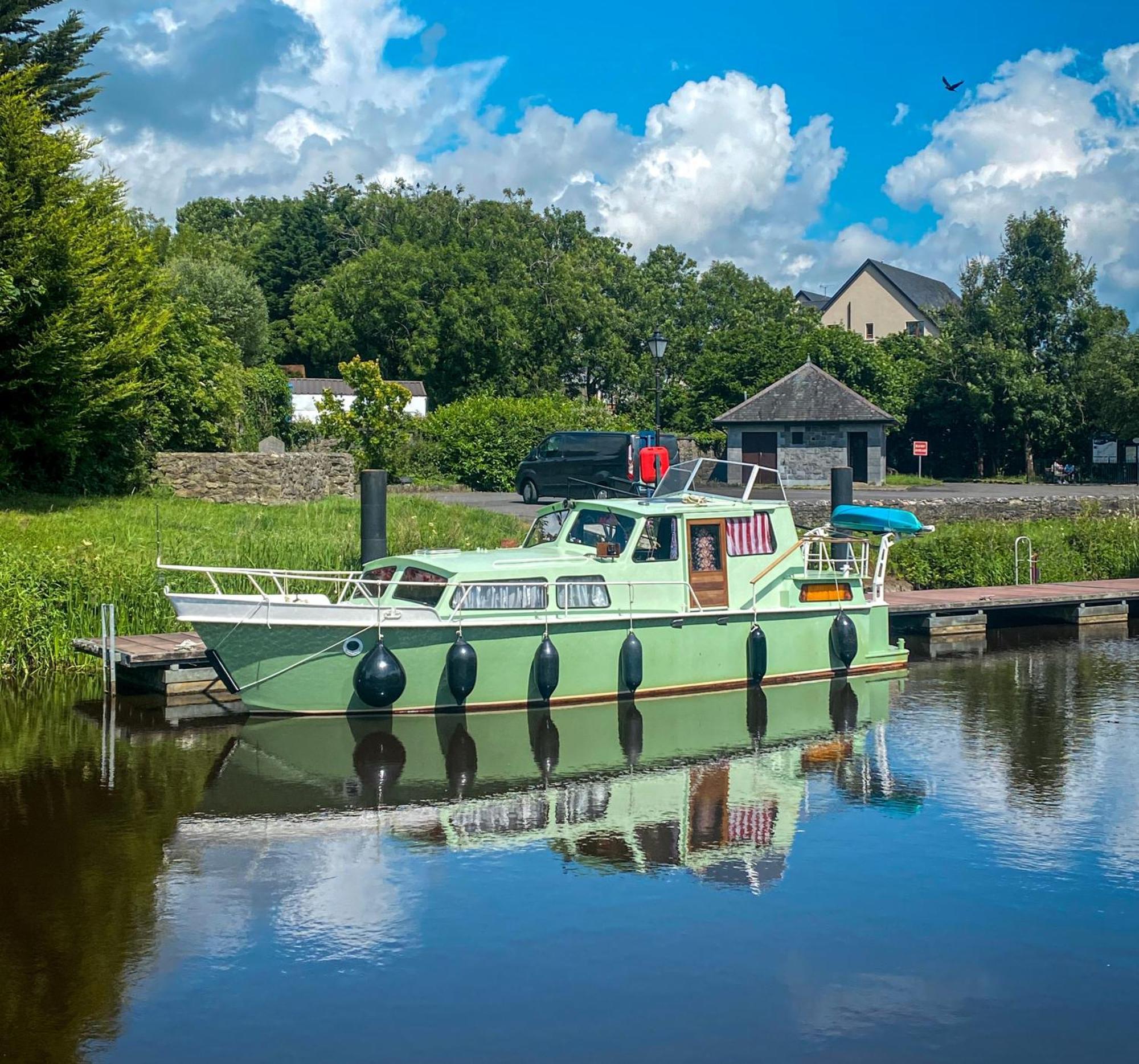 Leitrim Quay - Riverside Cottage 3 County Leitrim Exterior photo